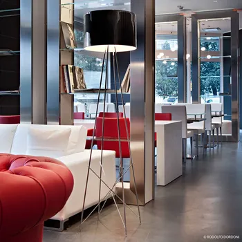 Lampička Stojací lampa FLOS Ray F2, černé stínítko, stmívač - Výška stínidla 27 cm chrom, černá 1 x 205 W - Doprava zdarma