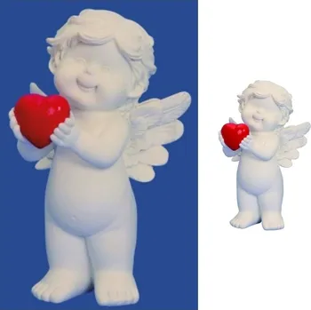 Vánoční dekorace Andělíček stojící s červeným srdcem v ruce 19,5 cm