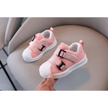 Dětská treková obuv Dětské protiskluzové tenisky - růžové/šedé (vel. 21-30 EUR) Barva: Růžová, Velikost EUR: 27