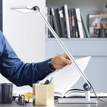 Lampička Waldmann LED stolní lampa PARA.MI MFTL108R hranatá bílá 930 - hlava svítidla - délka 11,7 cm, šířka 10,1 cm, výška 1,2 cm; základna - délka 18 cm, šířka 18 cm, výška 1 cm; délka kabelu 300 cm 1 x 7 W LED - Doprava zdarma