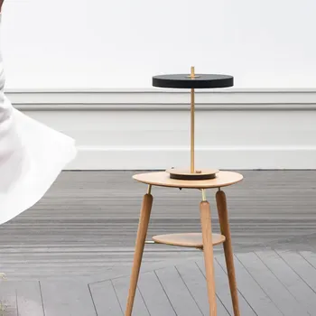 Lampička Stolní lampa LED UMAGE Asteria Table, USB, černá/mosaz - Výška stínidla 3,3 cm; délka kabelu 200 cm, Ø základny 20,5 cm černá, mosazná 1 x 13 W LED - Doprava zdarma