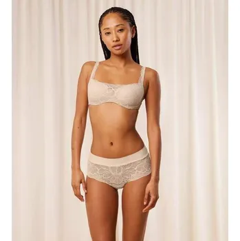 Kalhotky Dámské kalhotky Body Make-Up Illusion Lace Shorty - Triumph naze béžová (00NZ) 0042