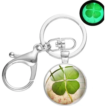 Přívěšek na klíče čtyřlístek