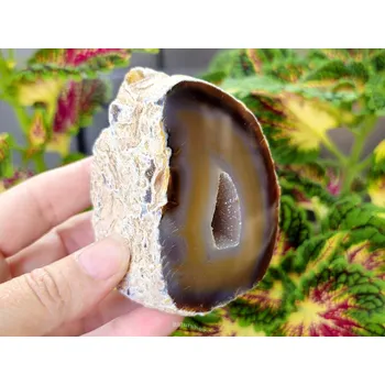 Přírodní kámen Achát hnědý geoda s dutinkou 292g (Brazílie)