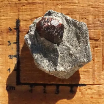 Přírodní kámen Granát surový (217), , skladem