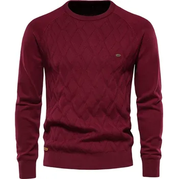 Pánský svetr Pánský svetr s copánky a kulatým výstřihem Barva: Červená, Velikost: S