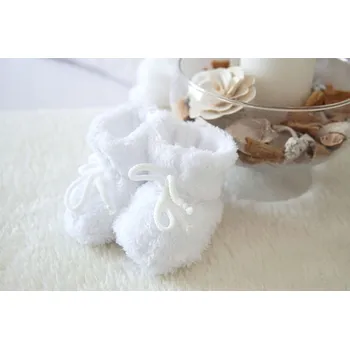 Capáčky AMÁLKA Zateplené chlupaté bačkůrky, bílé Velikost: 56-68