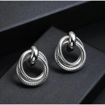 Náušnice B-TOP Náušnice klipsy ROUND Druh barvy: Stříbrná