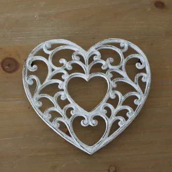 Podložka pod hrnec Litinová podložka pod hrnec srdce bílé 18,5x17cm