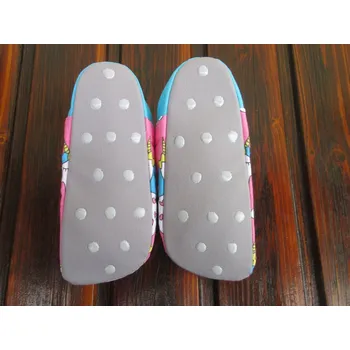 Capáčky Protiskluzové puntíky