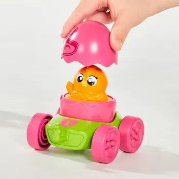 Hračka pro nejmenší TOOMIES - Závodník kuřátko ve vajíčku