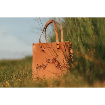 Eggo dámská kožená kabelka s folklorními motivy Oranžová