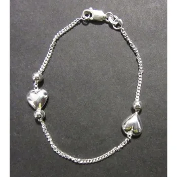 Řetízek Řetízek na ruku s trojrozměrnými srdci - 17cm