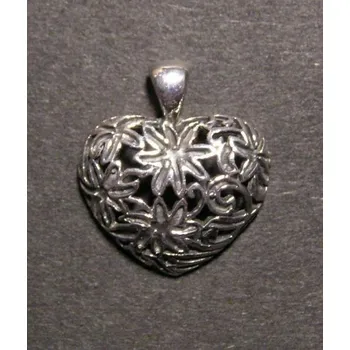Přívěsek Vyzdobené srdce - stříbrný přívěsek