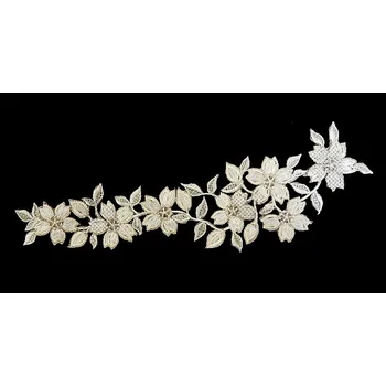 N370, Nažehlovačka, krémové květy s lurexem, 29 x 7,5 cm, 1ks