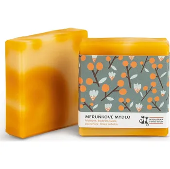 Mýdlo Mydlárna U Dvou koček Meruňkové mýdlo (Přírodní mýdlo vyráběné za studena. Meruňkové mýdlo od Mýdlárny U Dvou koček - bílo-oranžová duha po meruňkách rozvíří ve vaně ovocnou smršť, kterou umocní zimní koření.)