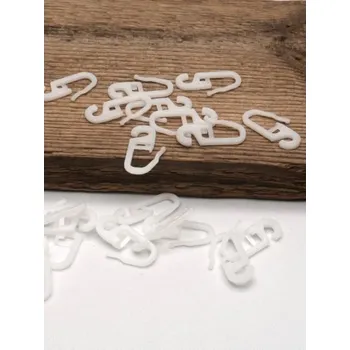 Uchycení záclony a závěsu Háček záclonový 30 mm