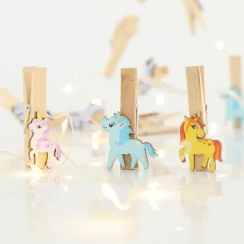 Vánoční dekorace Eurolamp LED světelný řetěz s dřevěnými koníky, barva teplá bílá, 20 diod