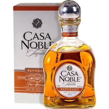 Tequila CASA NOBLE Reposado 0,7l 40% Dárkové balení