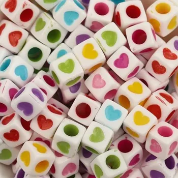 Přívěsek Šperky4U Plastový korálek kostka - srdíčko - PK205