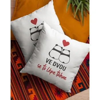 Dekorativní polštářek Polštářky pro zamilované - Ve dvou se to lépe tahne, Barva Bílá, Velikost 40×40 cm, Canvas Dva polštářky Bezvatriko.cz 0926