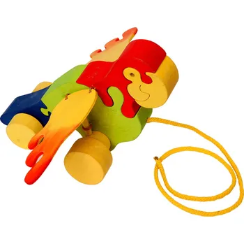 Dřevěná hračka Fauna Dřevěné tahací hračky z masivu papoušek