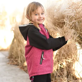 Chlapecká bunda růžovo-černá softshellová bunda s kapucí