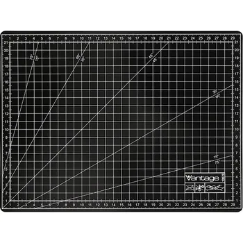 Stolní podložka VANTAGE Kreslicí a rýsovací podložka na stůl A4, mřížka v CM černá