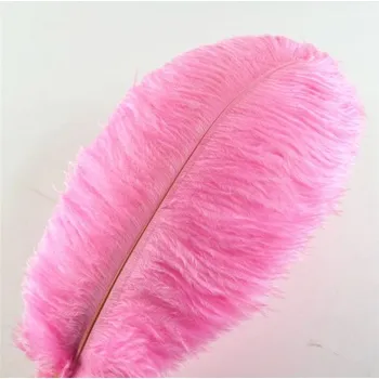 Pštrosí peří 35-40 cm, barva růžová