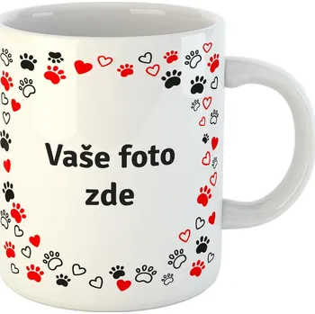 Hrneček s vlastní fotkou a tlapkami se srdíčky okolo - 330ml bílý Barva: Červená