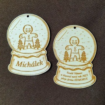 Vánoční dekorace Vánoční dekorace Sněhová koule - Perníček s vlastním jménem nebo nápisem