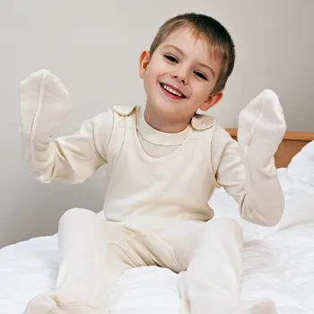 Chlapecké pyžamo DermaProtec pyžamová sada pro atopiky MOTÝLEK + ŽABKA velikost 122/128