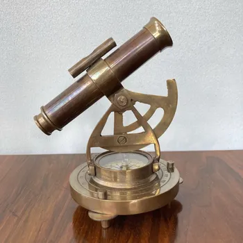 Kompas s dalekohledem D1