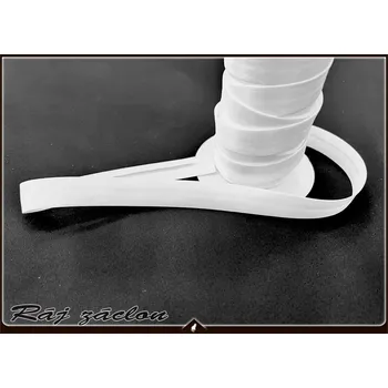 šikmý proužek saténový, zažehlený (šíře 20mm barva bílá)