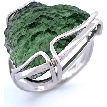 Prsten Stříbrný prsten s neopracovaným vltavínem 1,7 cm x 2,2 cm