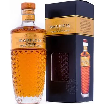 Rum Mauricia Heritage 45% 0,7 l (karton) Mírně poškozená krabička + dárek