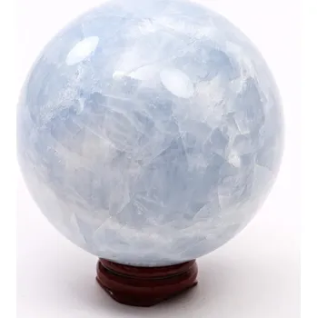 Drahý kámen Magieprirody.cz Kalcit modrý koule 80 mm 673 g přírodní kámen + dřevěný podstavec #K1047