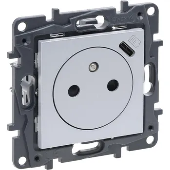 Elektrická zásuvka Legrand 863338 NILOE S.ZÁSUV.2P+T/USB C HL.