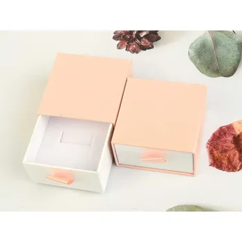 Dárková krabička Dárková krabička vysouvací růžová 6 x 6cm