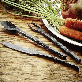 Příbor Krutský Středověký jídelní příbor