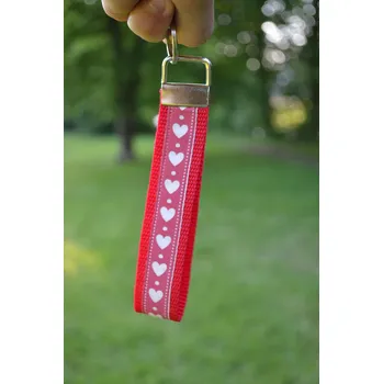 Brož Folklórní klíčenka - dlouhá Typ: SRDCE - červená