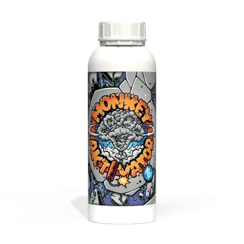Hnojivo Monkey Aktivator 1L (Monkey Aktivator je biostimulant vyrobený ze 7 různých rostlinných extraktů, které regulují hormonální metabolismus rostliny, posilují vývoj kořenů a pupenů. Aplikace Aktivatoru na vaši plodinu podpoří aktivaci prospěšných)