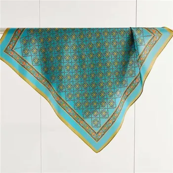 Šátek Hedvábný šátek azurový zdobný 55x55 cm v dárkovém balení, HEDVÁBNÝ SVĚT