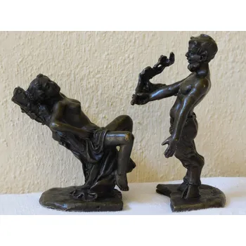 NĚŽNÝ SATYR S KVĚTINOU