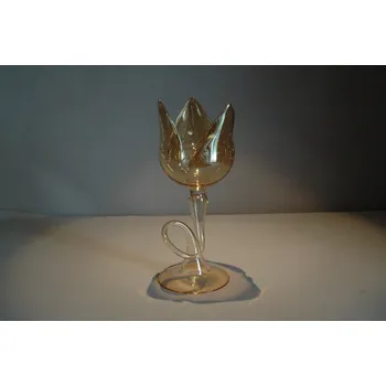 Svícen Svícen, tulipán na noze, vyrobený ze skla