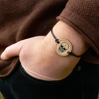 Náramek art-wood.cz Provázkový náramek - Lebka 2