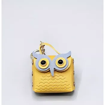 Kabelka Sovička z eko kůže jako přívěsek na klíče hořčicová