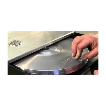 Příslušenství k holicímu strojku Broušení kadeřnických stříhacích hlavic