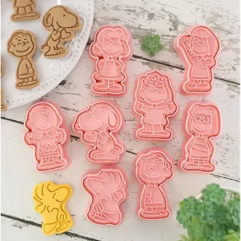 Vykrajovátko 3D vykrajovátka na sušenky - SNOOPY - 8 ks (Značka: TAKARA TOMY)