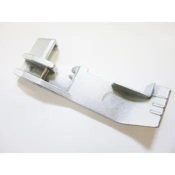 Příslušenství k šicímu stroji Příslušenství Lucznik - Patka pro přišívání šňůrek pro overlocky Lucznik 720 D